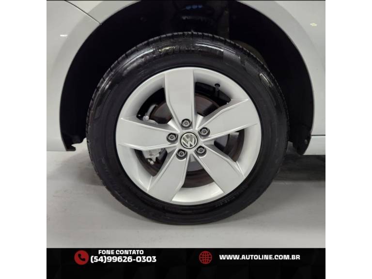 VOLKSWAGEN - FOX - 2018/2018 - Prata - R$ 59.900,00