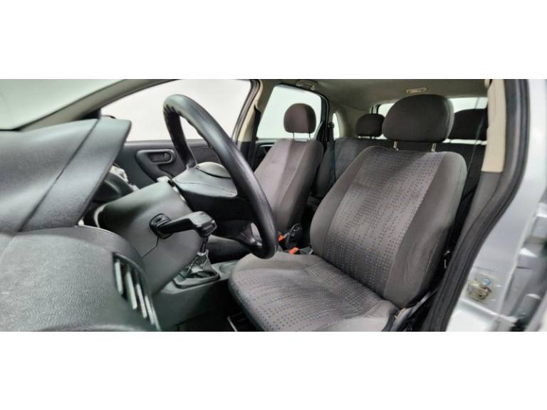 CHEVROLET - CORSA - 2009/2009 - Prata - R$ 28.900,00