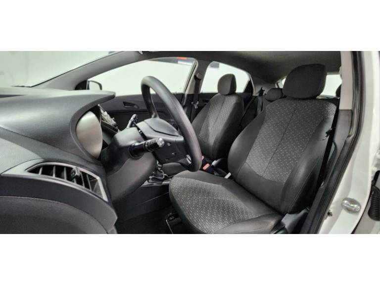 HYUNDAI - HB20 - 2017/2017 - Branca - R$ 51.900,00