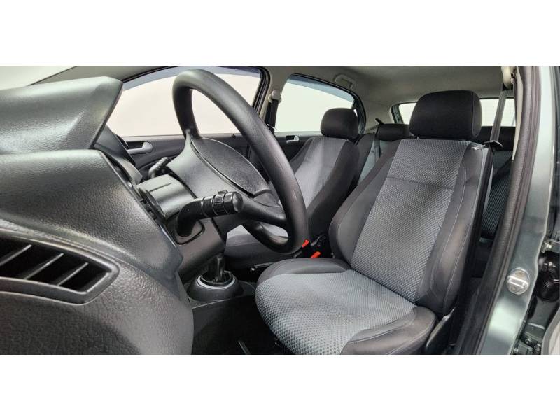 VOLKSWAGEN - GOL - 2011/2011 - Cinza - R$ 38.900,00