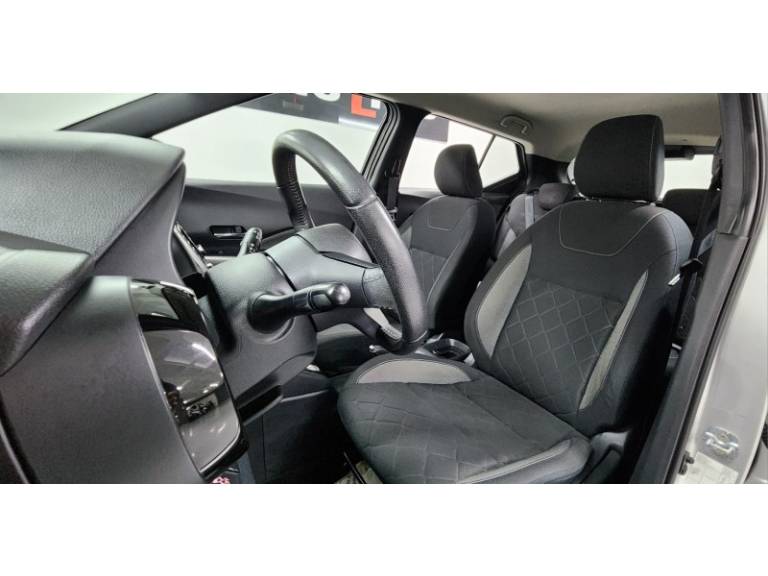 NISSAN - KICKS - 2018/2018 - Prata - R$ 85.999,00