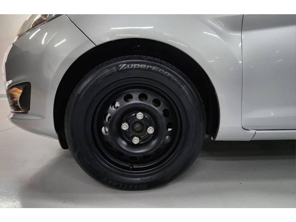 FORD - FIESTA - 2017/2017 - Prata - R$ 55.500,00