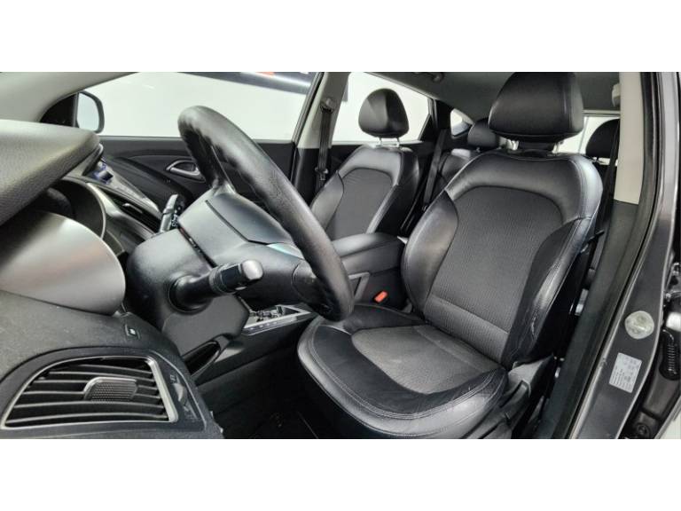 HYUNDAI - IX35 - 2015/2015 - Cinza - R$ 76.900,00